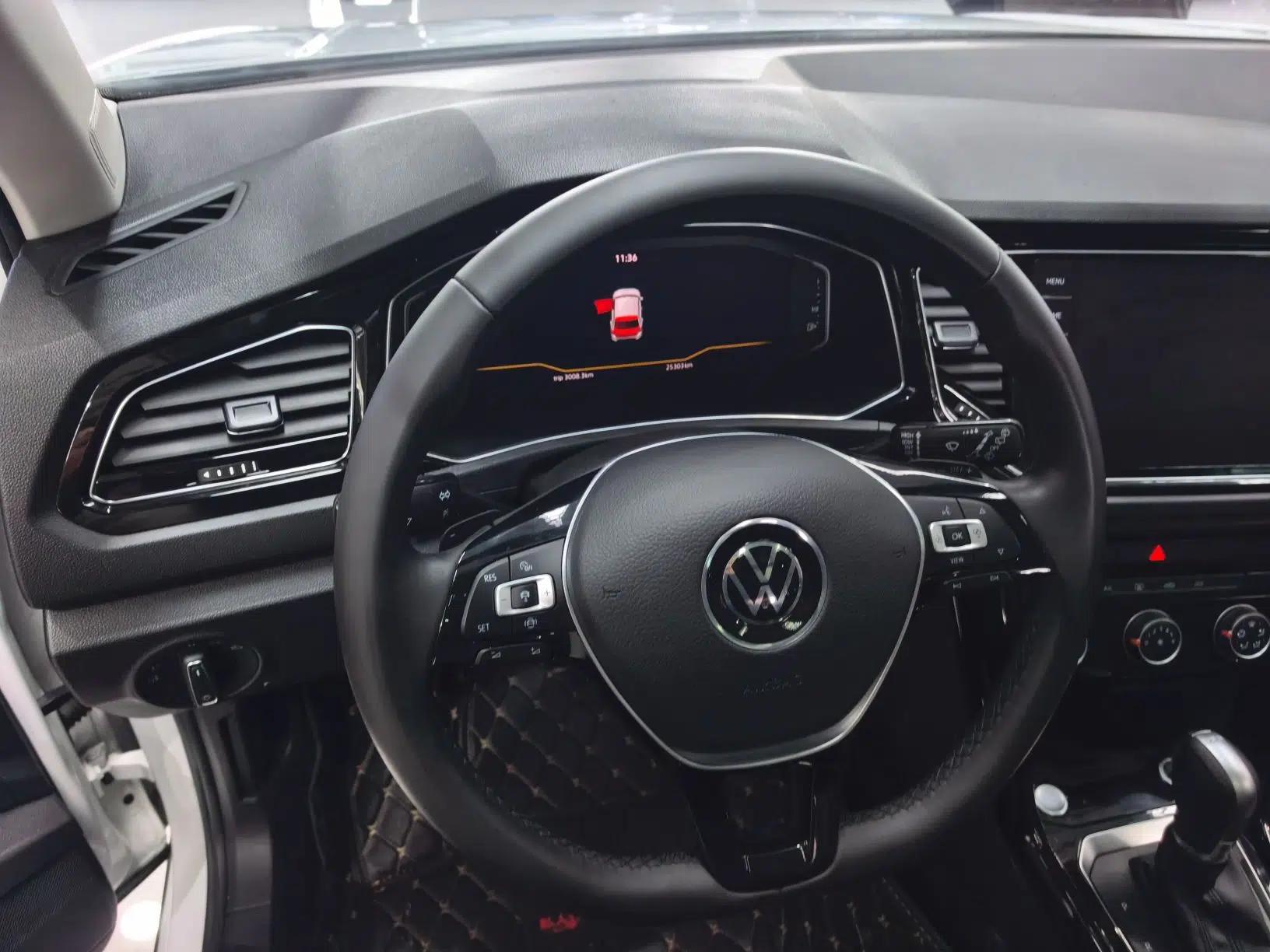 Volkswagen T-ROC 2021 280TSI DSG Two-Wheel Drive Comfort Connect Edition — миниатюра 9