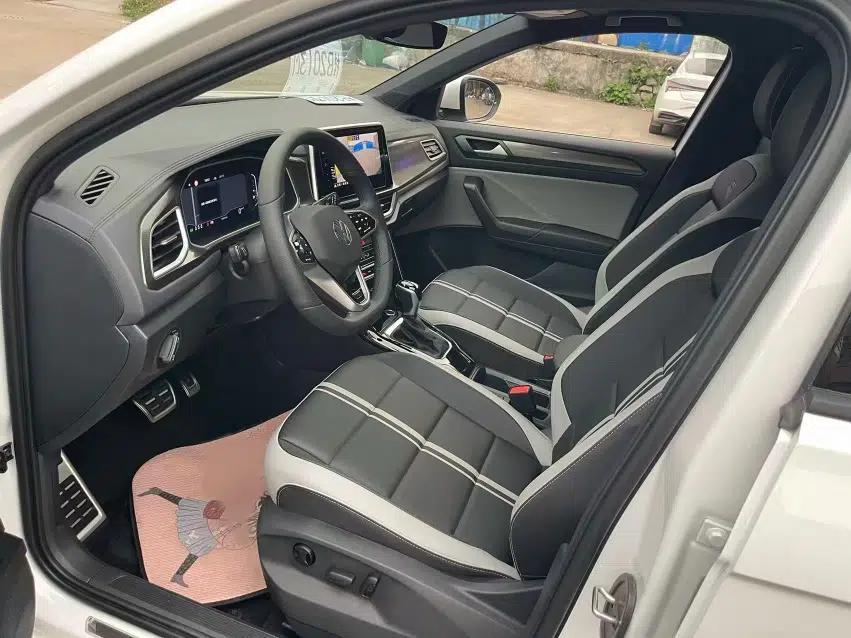 Volkswagen T-ROC 2024 300TSI DSG Two-Wheel-Drive Chen Guang Edition — миниатюра 8