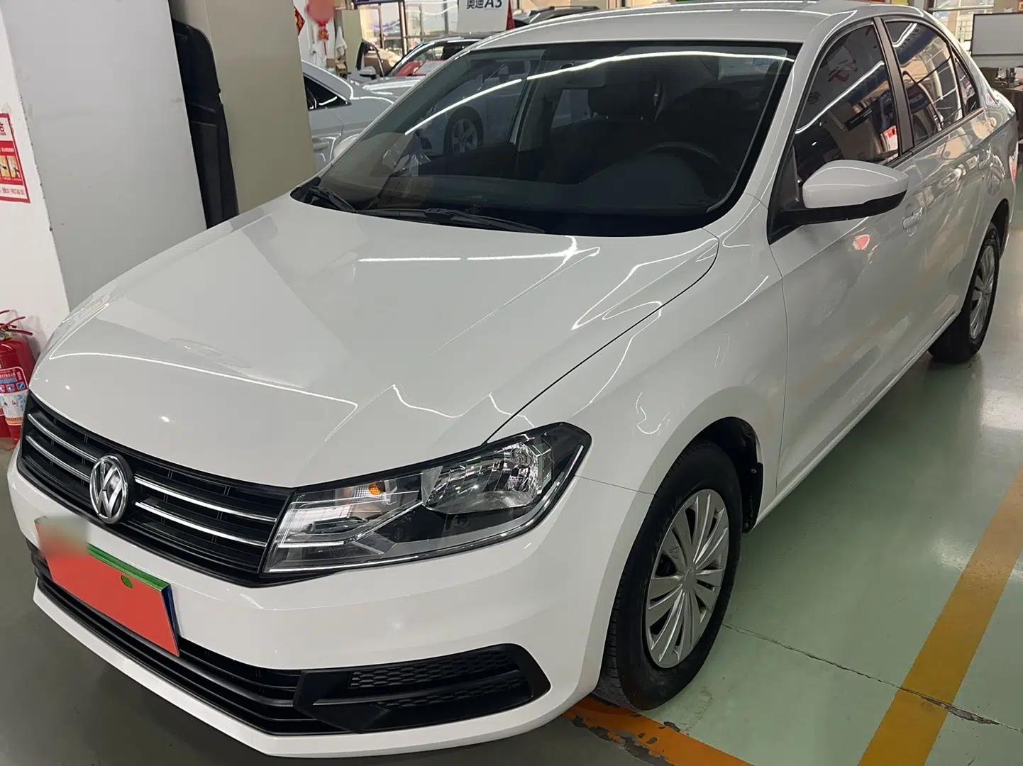 Volkswagen Santana 2021 1.5L Automatic Fashion Edition — миниатюра 1