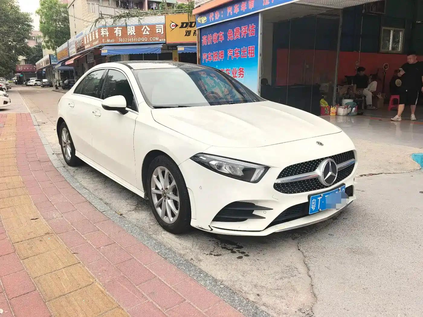 Mercedes-Benz A-Class 2020 Facelift A 200 L Sport Sedan Fashion Model — миниатюра 3