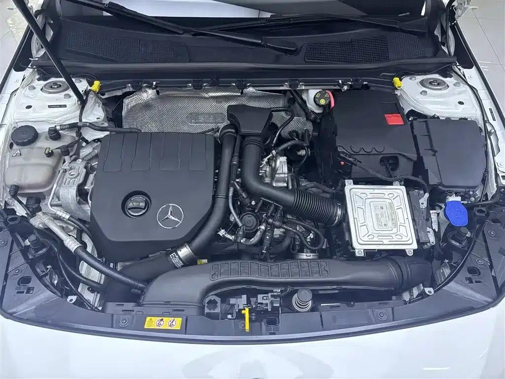 Mercedes-Benz A-Class 2021 A 200 L Sport Sedan Fashion Edition — миниатюра 14