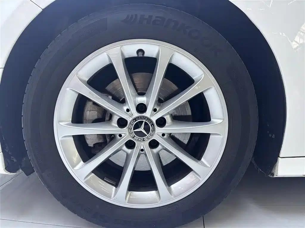 Mercedes-Benz A-Class 2021 A 200 L Sport Sedan Fashion Edition — миниатюра 17