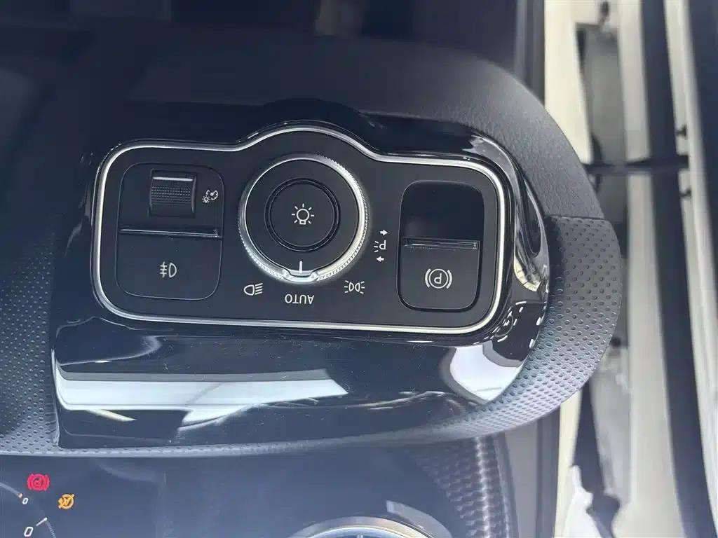 Mercedes-Benz A-Class 2021 A 200 L Sport Sedan Fashion Edition — миниатюра 7