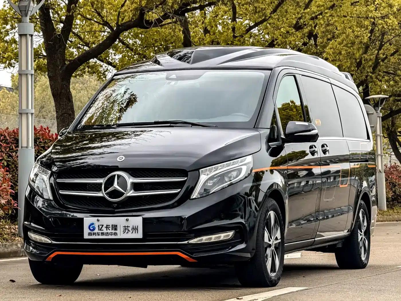 Mercedes-Benz V-Class 2022 V 260 L Long Wheelbase Luxury Edition — миниатюра 1