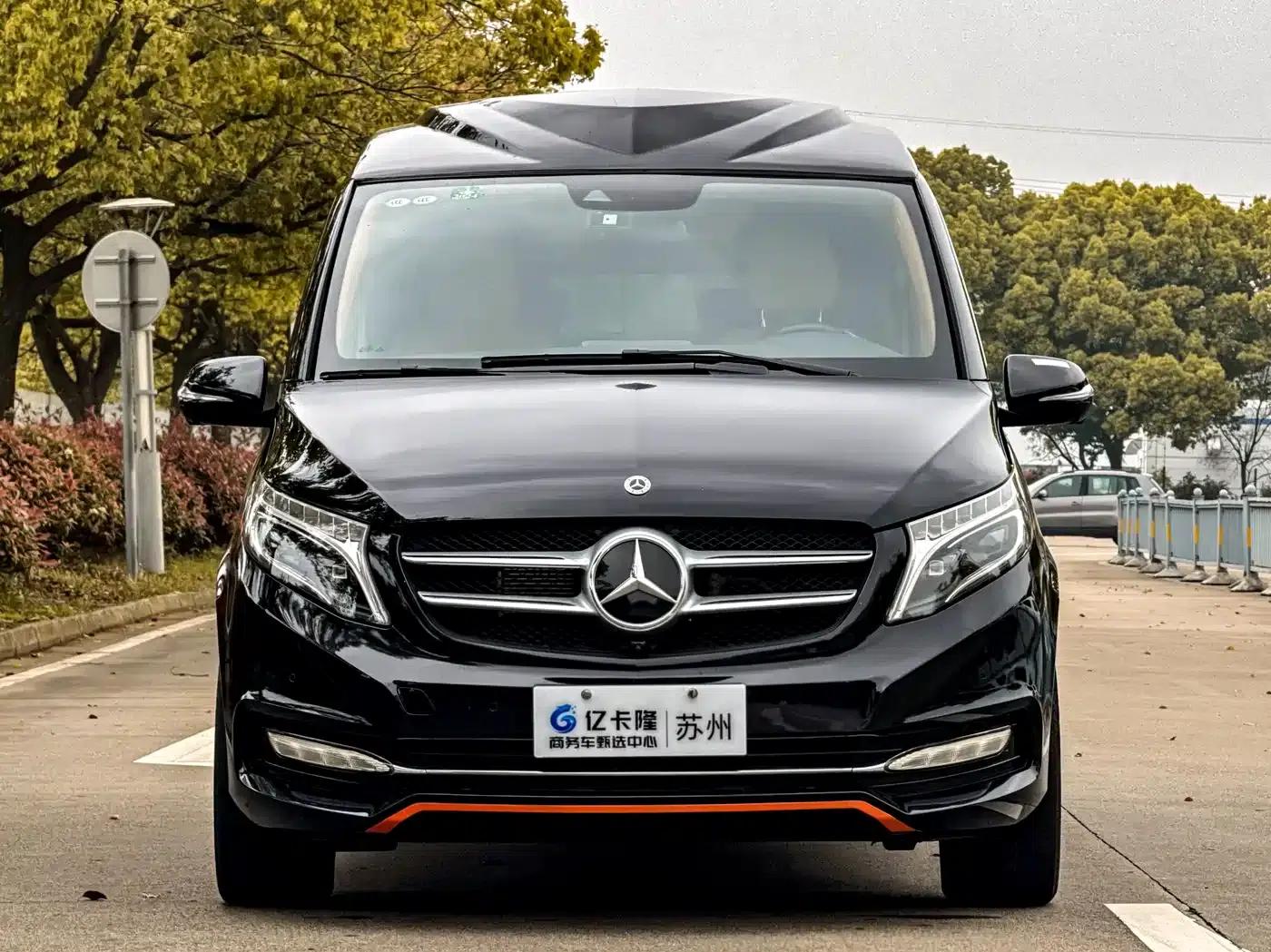 Mercedes-Benz V-Class 2022 V 260 L Long Wheelbase Luxury Edition — миниатюра 2