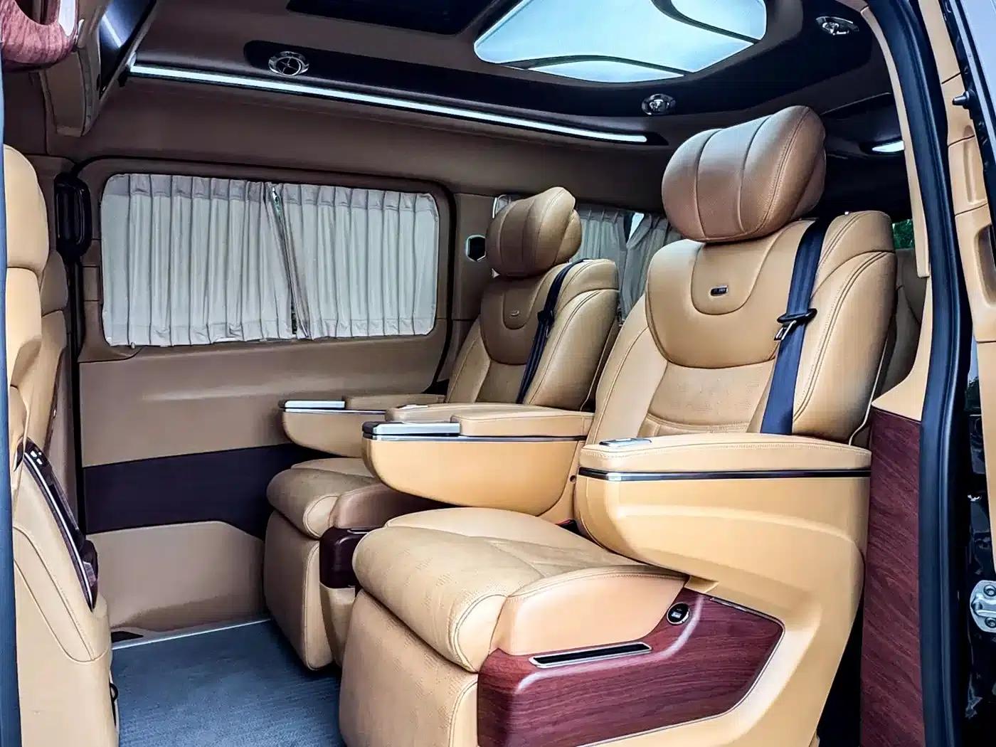 Mercedes-Benz V-Class 2022 V 260 L Long Wheelbase Luxury Edition — миниатюра 17