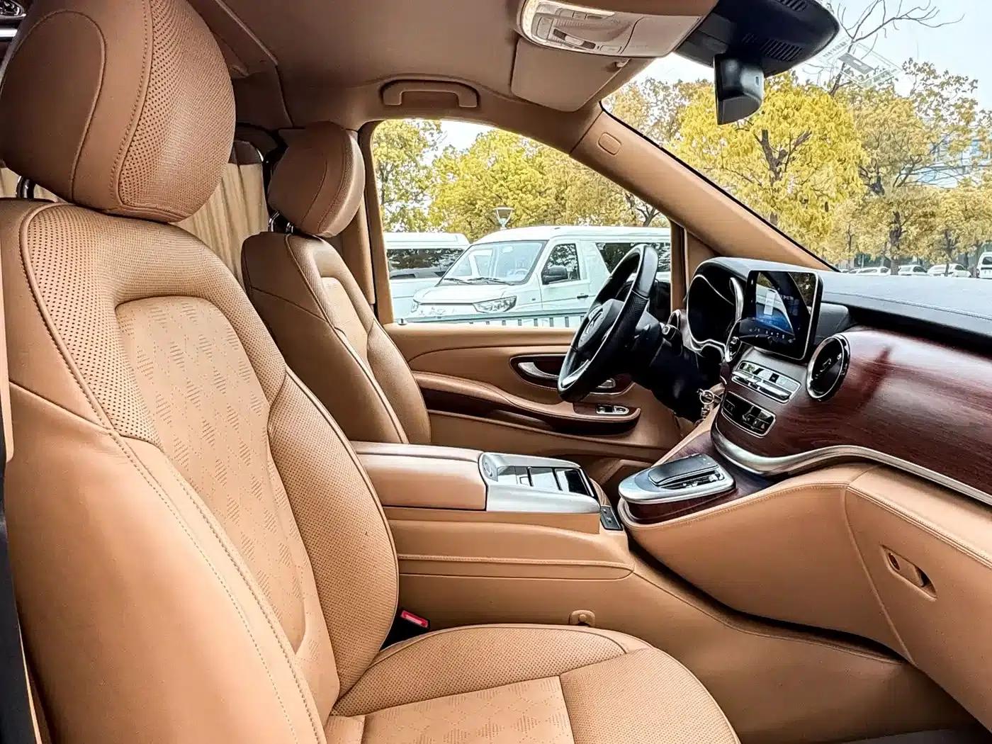 Mercedes-Benz V-Class 2022 V 260 L Long Wheelbase Luxury Edition — миниатюра 7