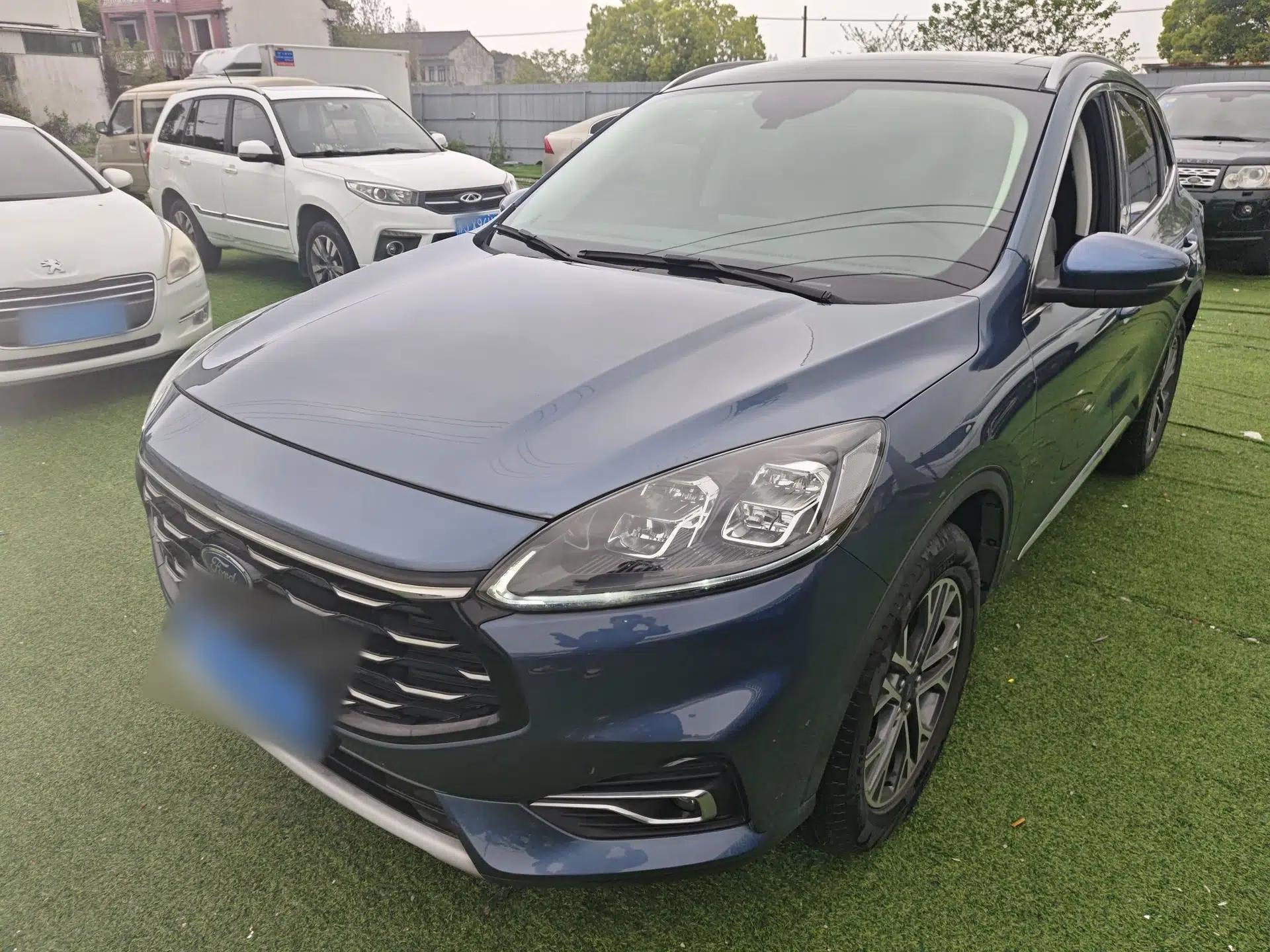 Ford Escape 2020 EcoBoost 245 Two-Wheel-Drive Titanium Edition — миниатюра 1