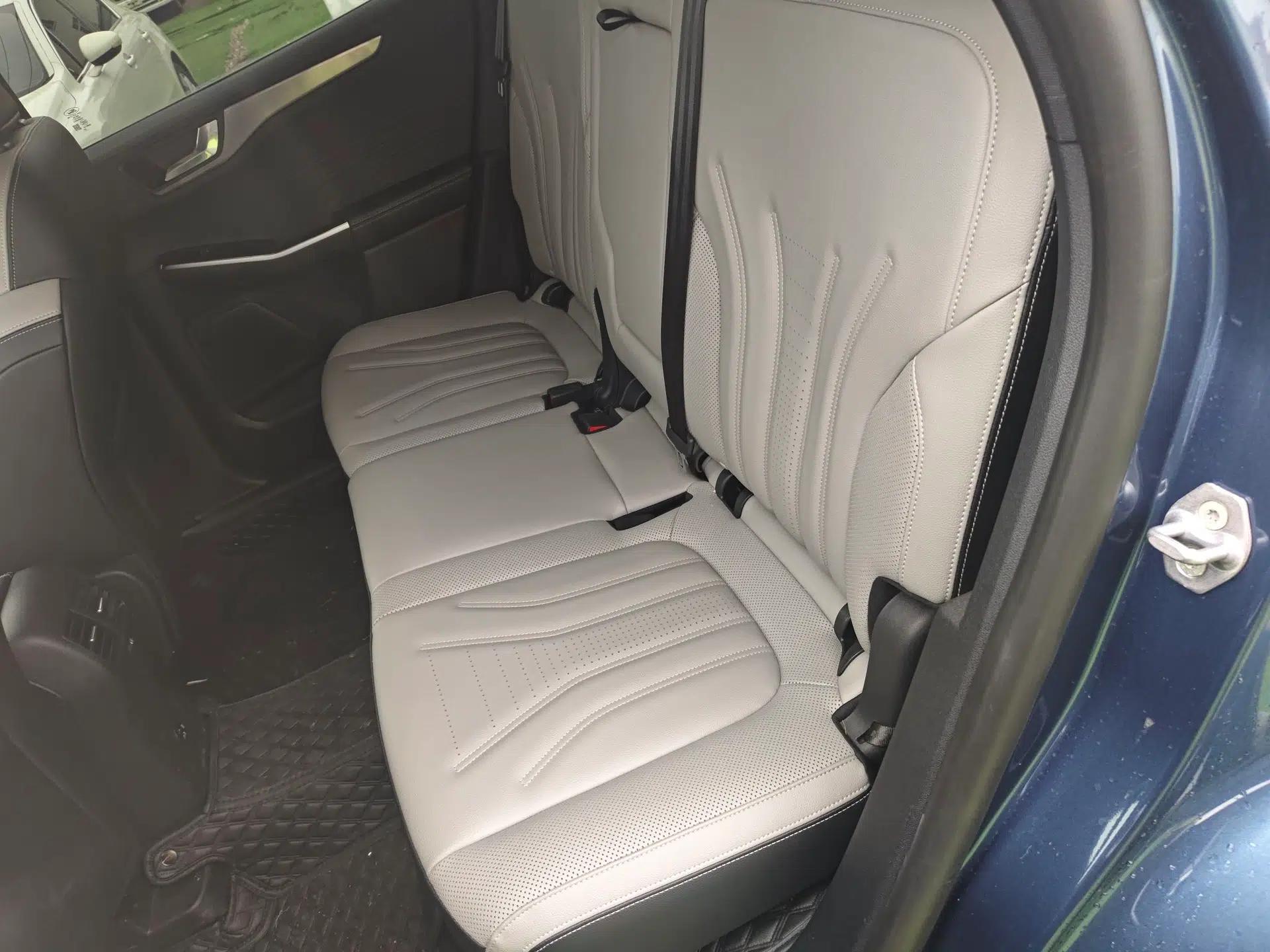 Ford Escape 2020 EcoBoost 245 Two-Wheel-Drive Titanium Edition — миниатюра 20