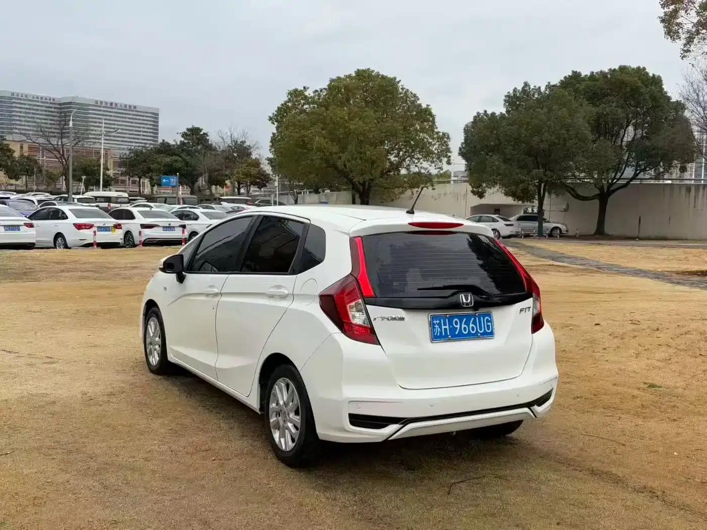 Honda Fit 2018 1.5L CVT Comfort Sunroof Edition — миниатюра 9