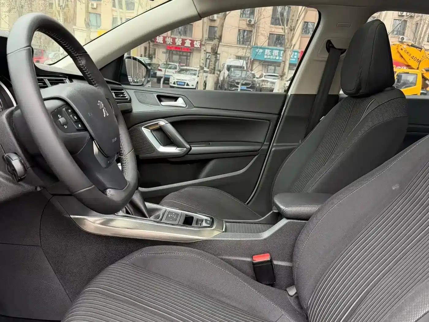 Peugeot 408 2018 350THP Automatic Luxury Edition — миниатюра 4