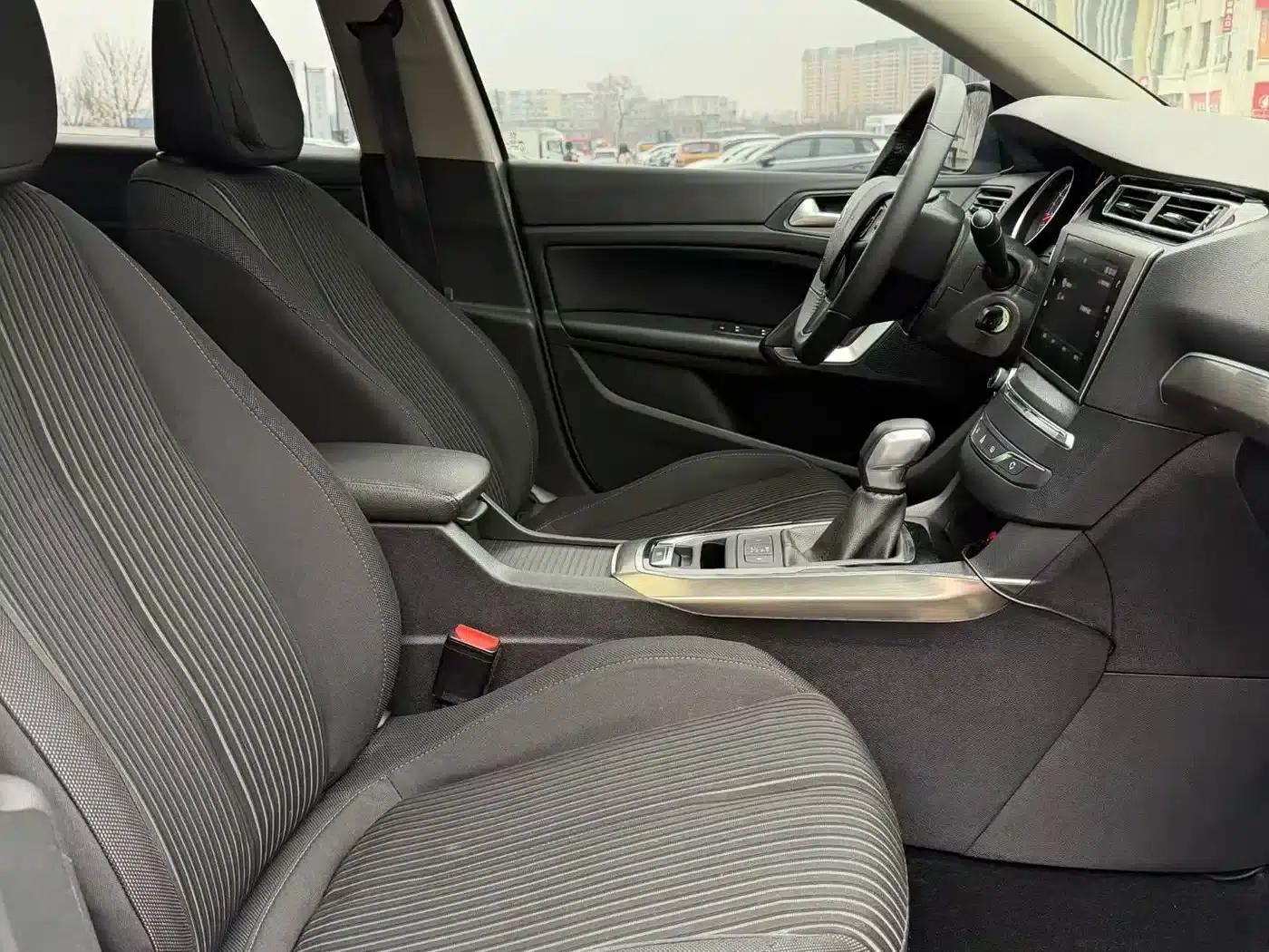 Peugeot 408 2018 350THP Automatic Luxury Edition — миниатюра 6