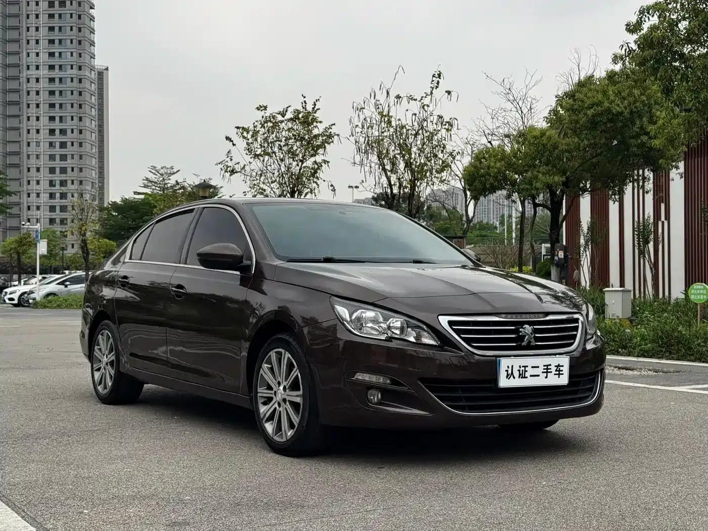 Peugeot 408 2015 1.2T Automatic Glory Edition — миниатюра 4