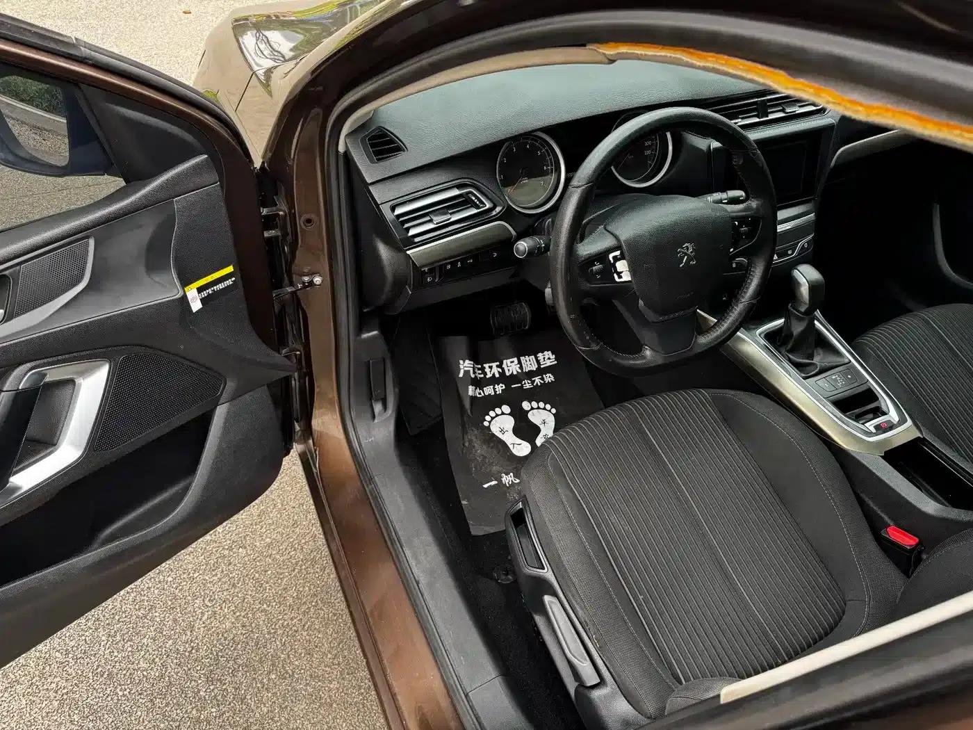 Peugeot 408 2015 1.2T Automatic Glory Edition — миниатюра 5