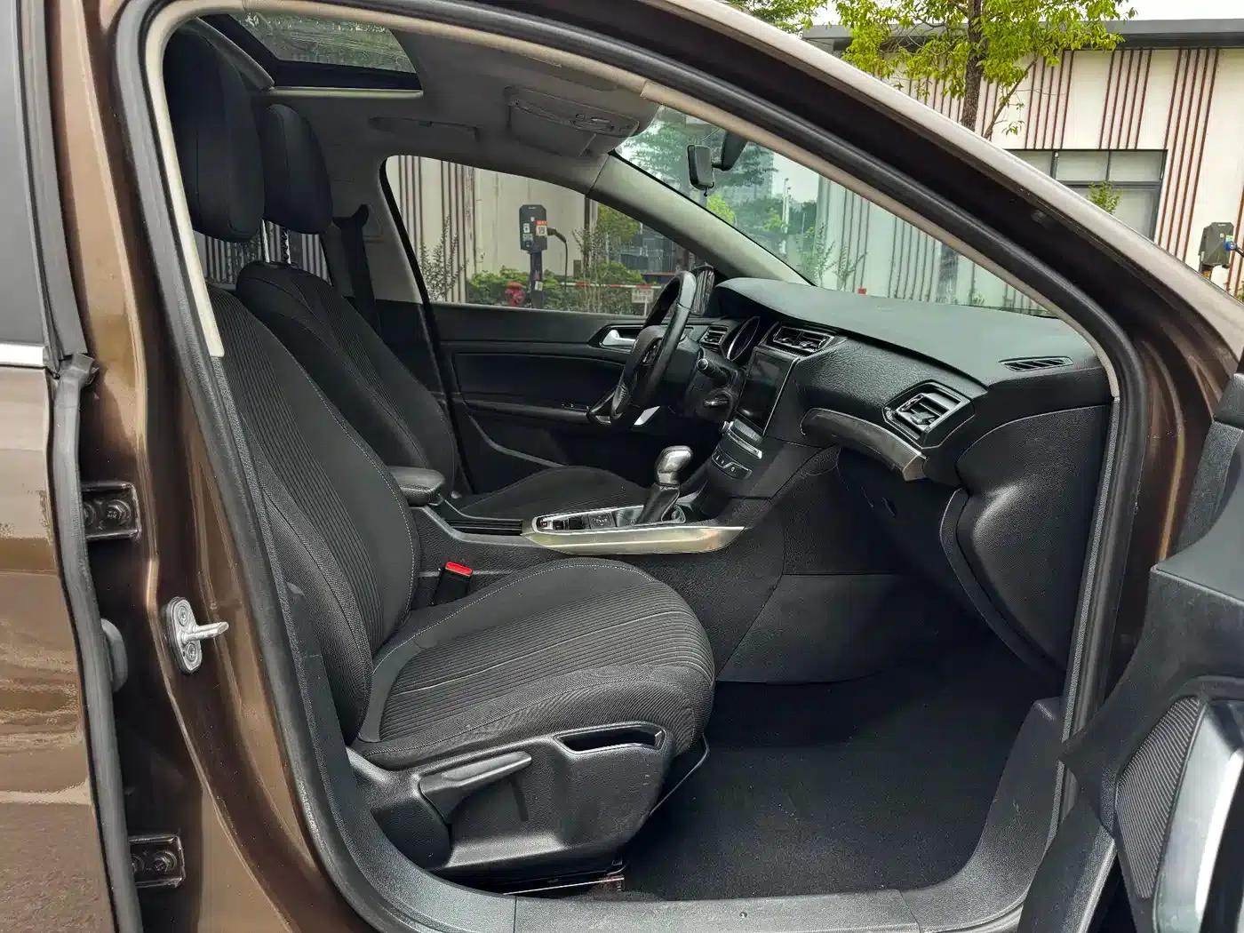 Peugeot 408 2015 1.2T Automatic Glory Edition — миниатюра 10
