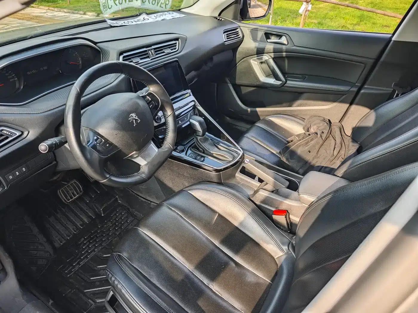 Peugeot 308 2018 230THP Automatic Luxury Edition — миниатюра 17