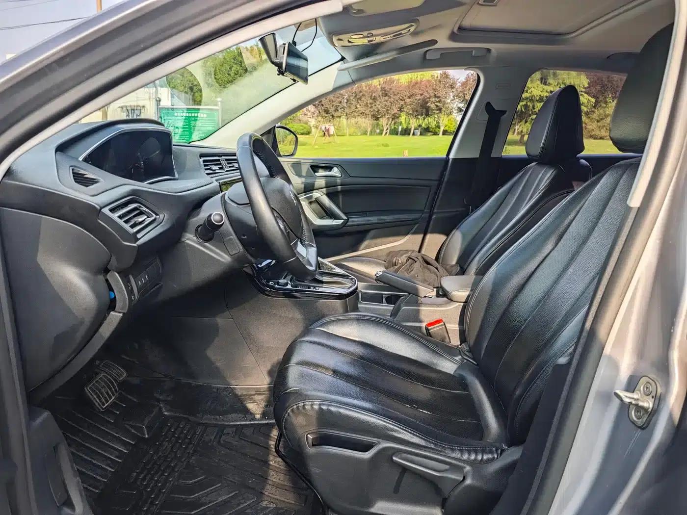 Peugeot 308 2018 230THP Automatic Luxury Edition — миниатюра 5