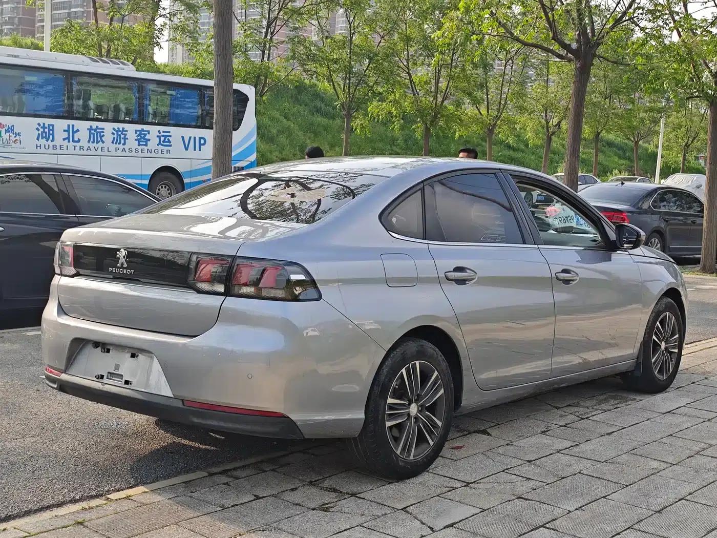 Peugeot 308 2018 230THP Automatic Luxury Edition — миниатюра 7