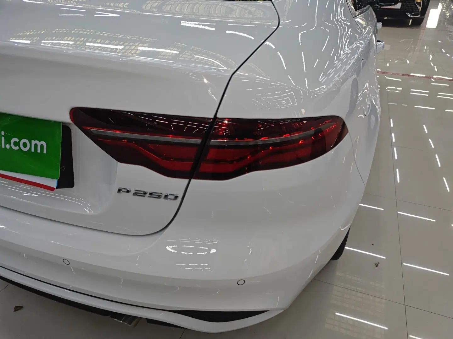 Jaguar XEL 2024 2.0T 250 PS R-DYNAMIC S Advanced Sport Edition — миниатюра 8