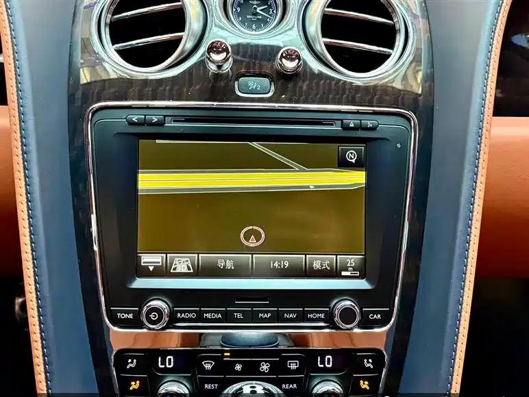 2017 Flying Spur 4.0T V8 Standard Edition — миниатюра 26