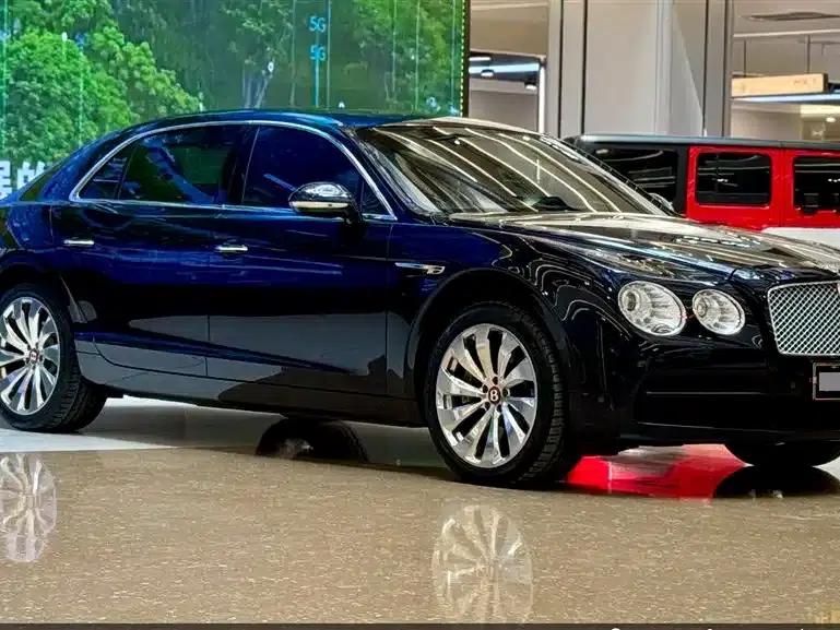 2017 Flying Spur 4.0T V8 Standard Edition — миниатюра 8