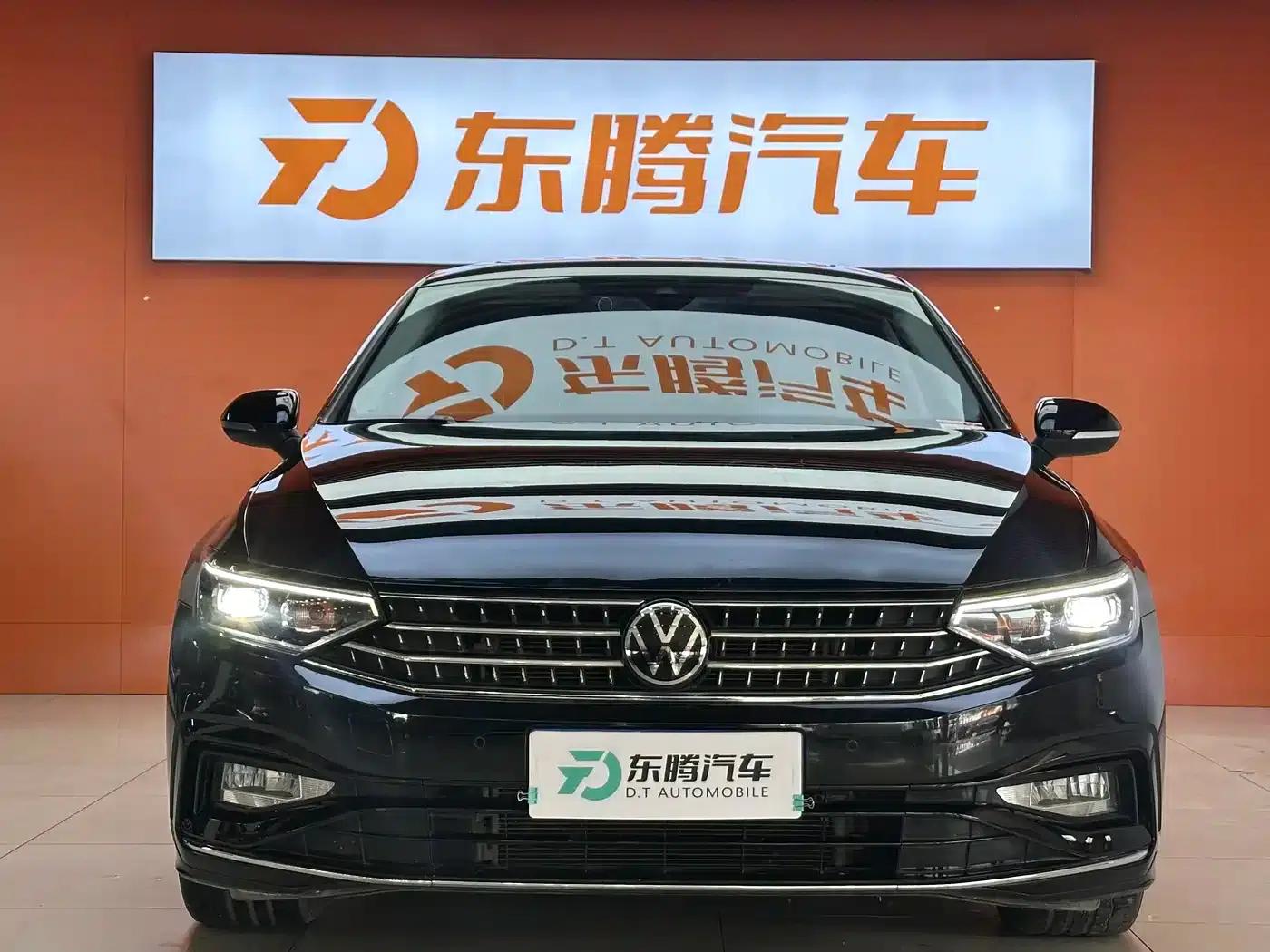 Volkswagen Magotan 2023 2 Millionth Unit Commemorative Edition 330TSI DSG Luxury — миниатюра 2