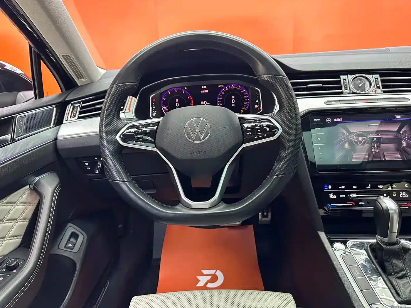 Volkswagen Magotan 2023 2 Millionth Unit Commemorative Edition 330TSI DSG Luxury — миниатюра 13