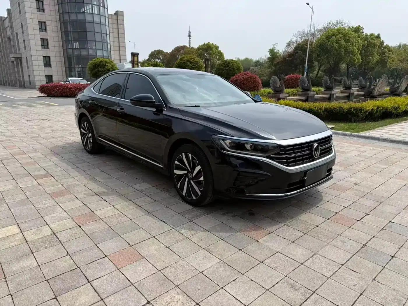 2023 Passat 330TSI Elite Edition — миниатюра 2