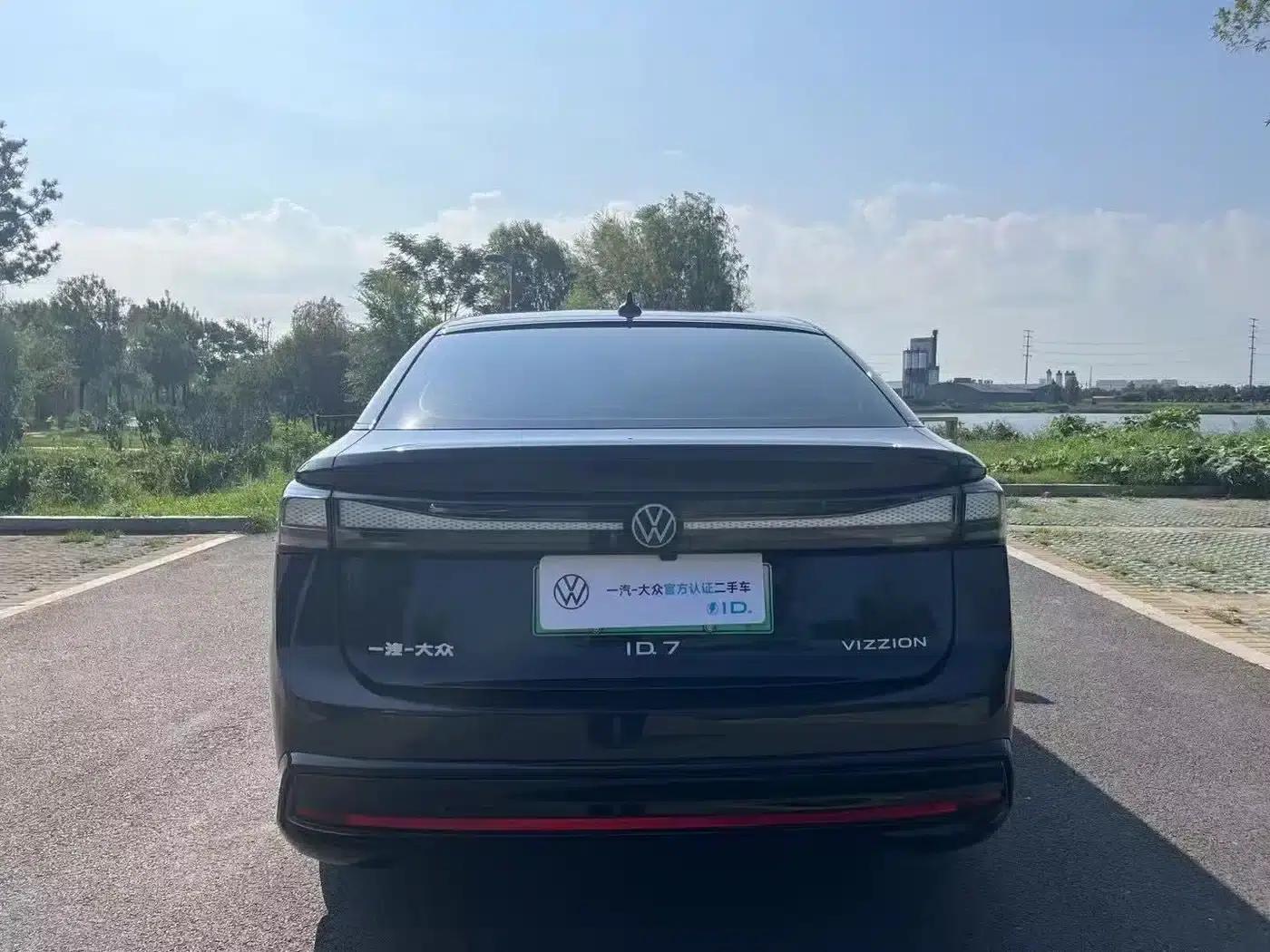Volkswagen ID.7 VIZZION 2024 First Edition — миниатюра 4