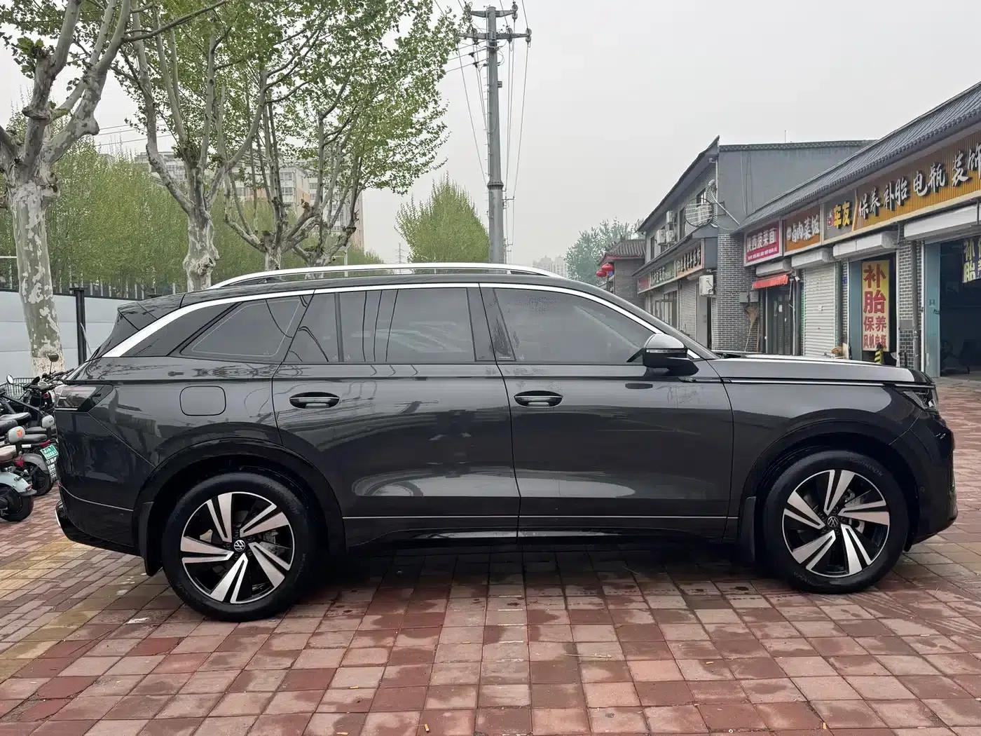 2023 Range Rover 380TSI AWD R-Line Cruiser — миниатюра 6