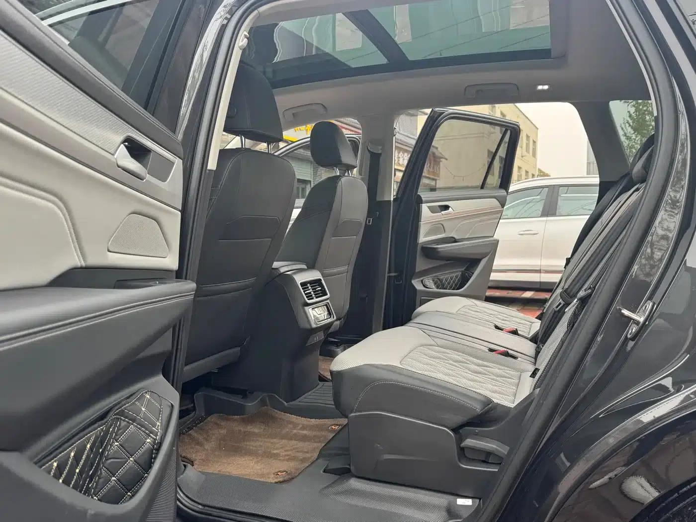 2023 Range Rover 380TSI AWD R-Line Cruiser — миниатюра 8