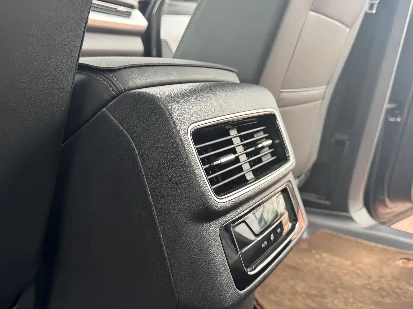 2023 Range Rover 380TSI AWD R-Line Cruiser — миниатюра 10