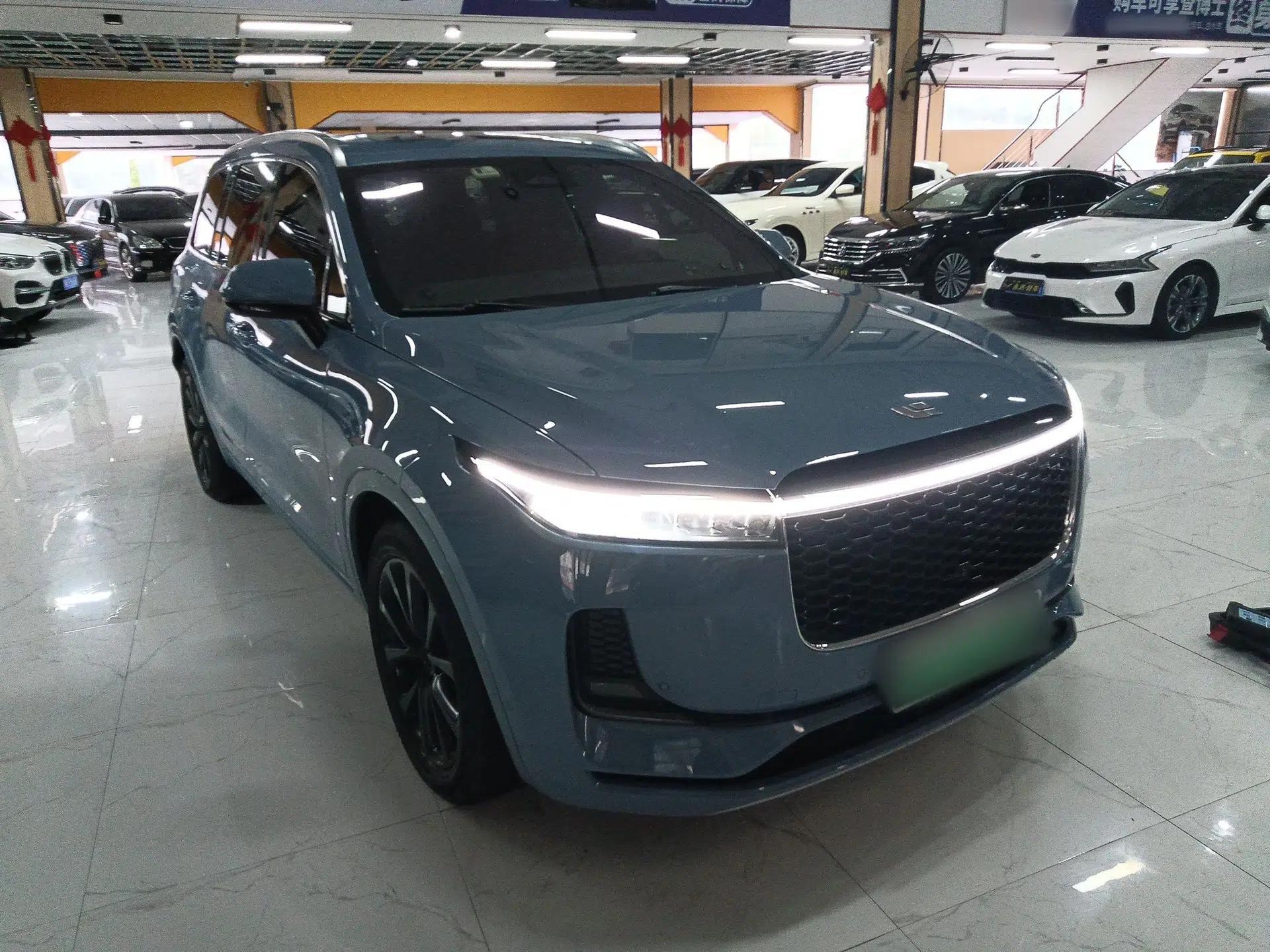 Li Auto ONE 2021 Extended-Range 6-Seater Version — миниатюра 3