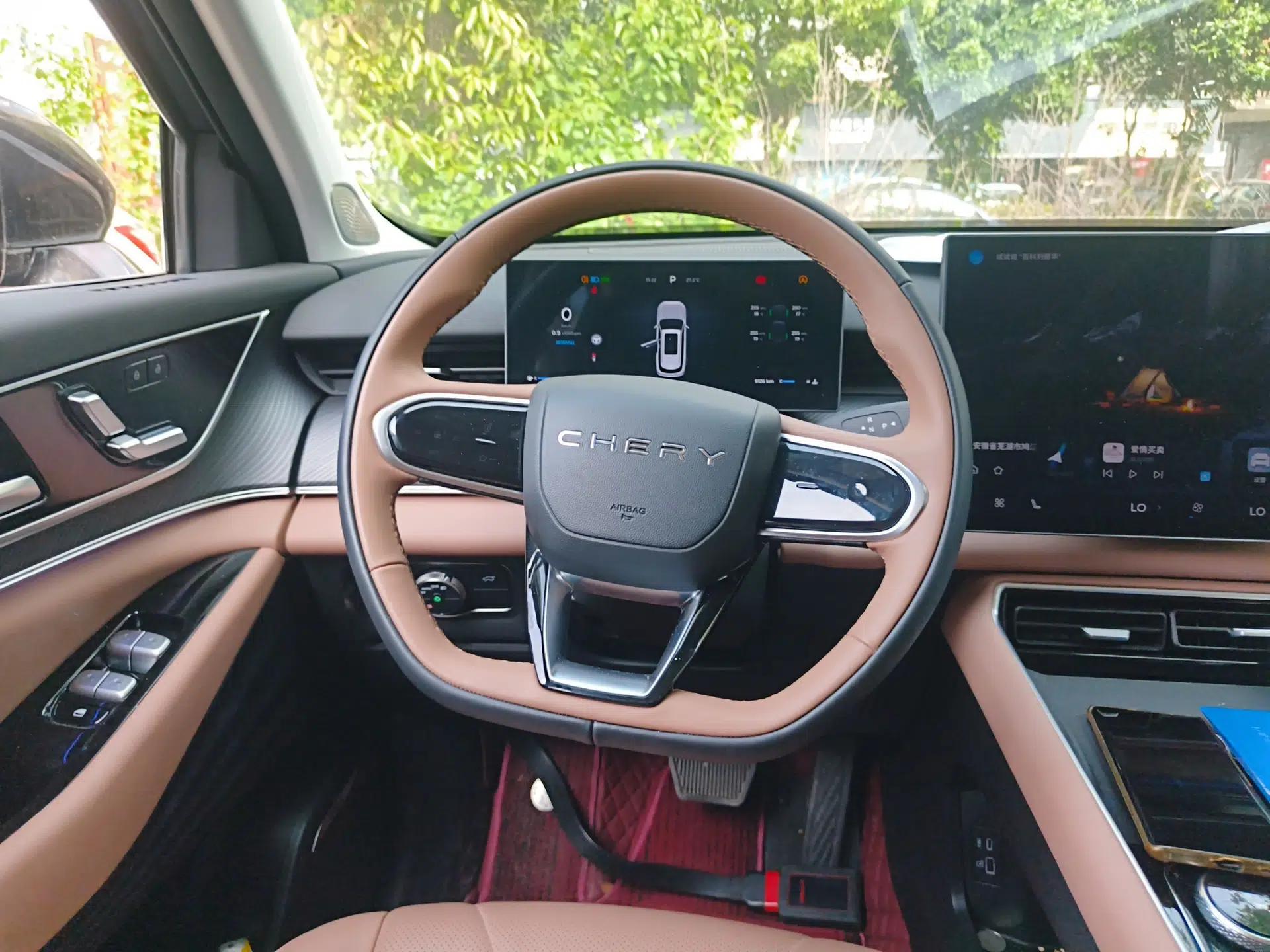 Chery Tiggo 8 L 2024 2.0T Two-Wheel Drive Luxury Edition 5 Seats — миниатюра 14