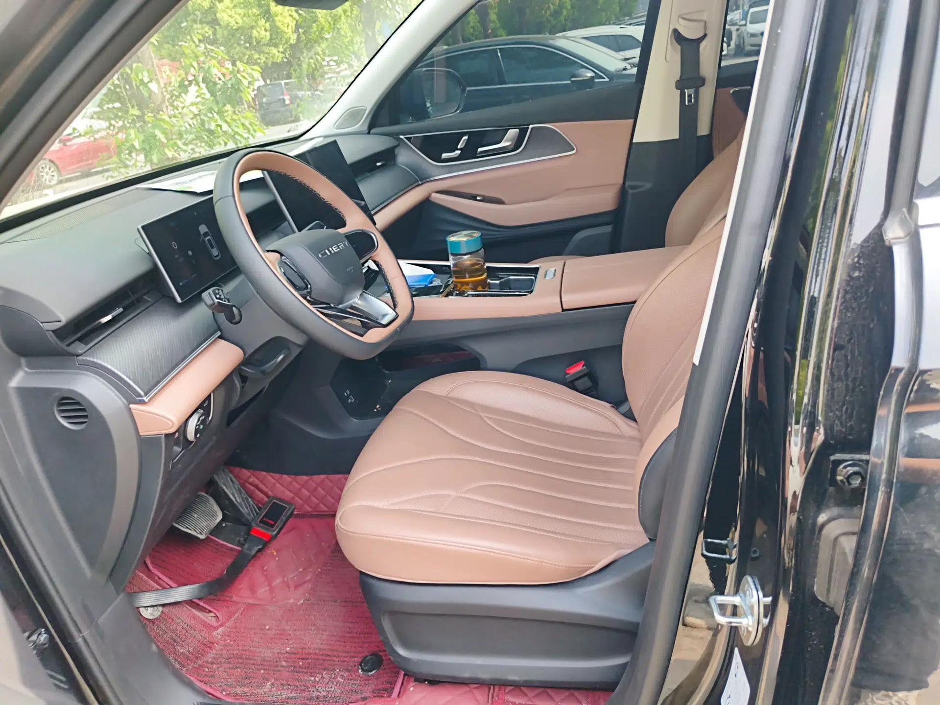 Chery Tiggo 8 L 2024 2.0T Two-Wheel Drive Luxury Edition 5 Seats — миниатюра 18