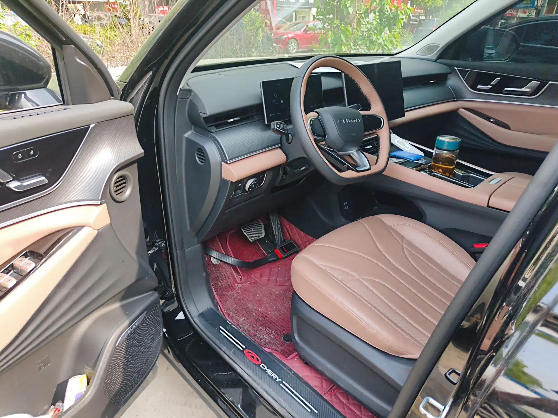 Chery Tiggo 8 L 2024 2.0T Two-Wheel Drive Luxury Edition 5 Seats — миниатюра 19