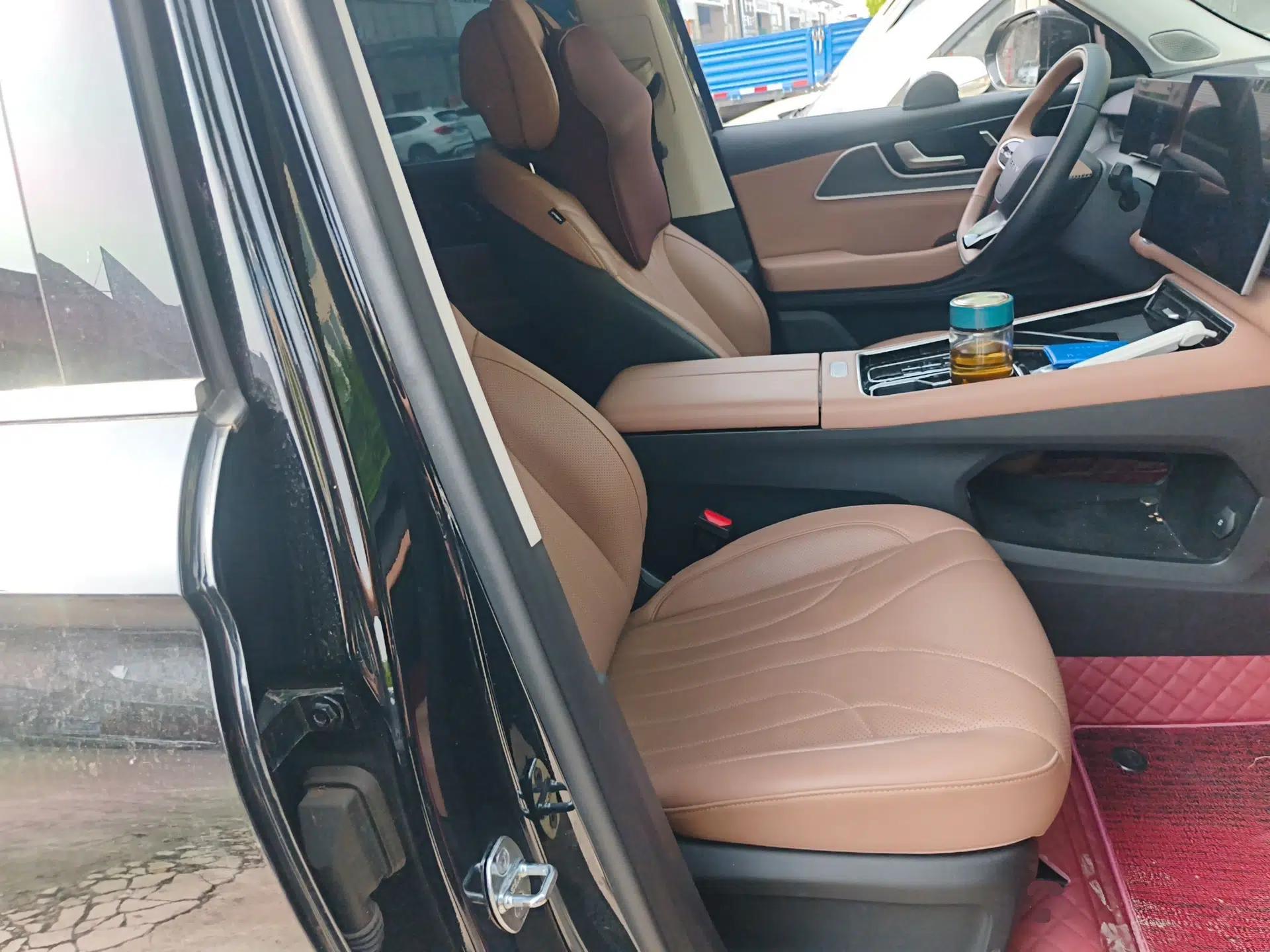 Chery Tiggo 8 L 2024 2.0T Two-Wheel Drive Luxury Edition 5 Seats — миниатюра 23