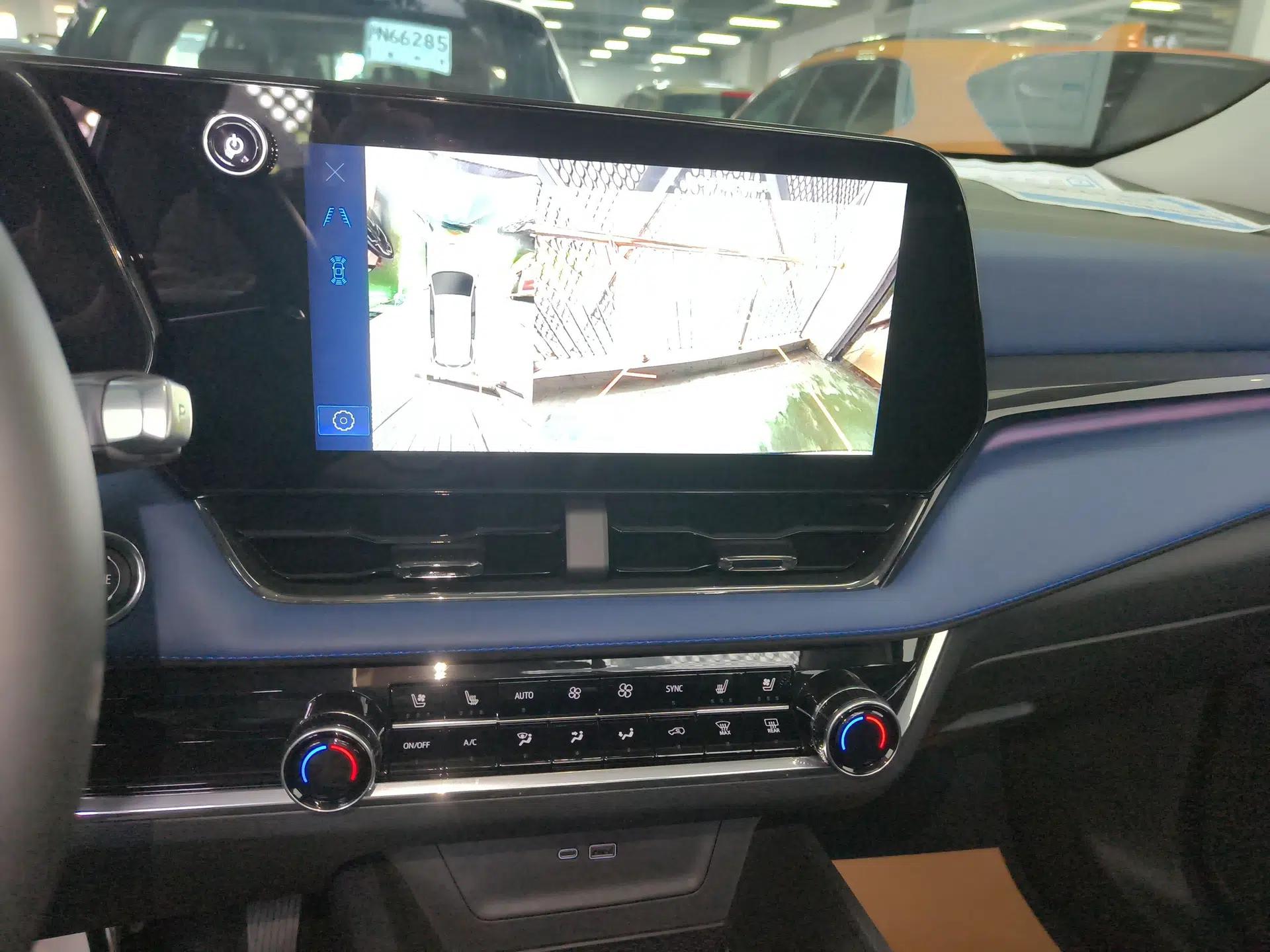 Chevrolet Equinox Plus 2024 102km RS Ultimate Edition — миниатюра 16