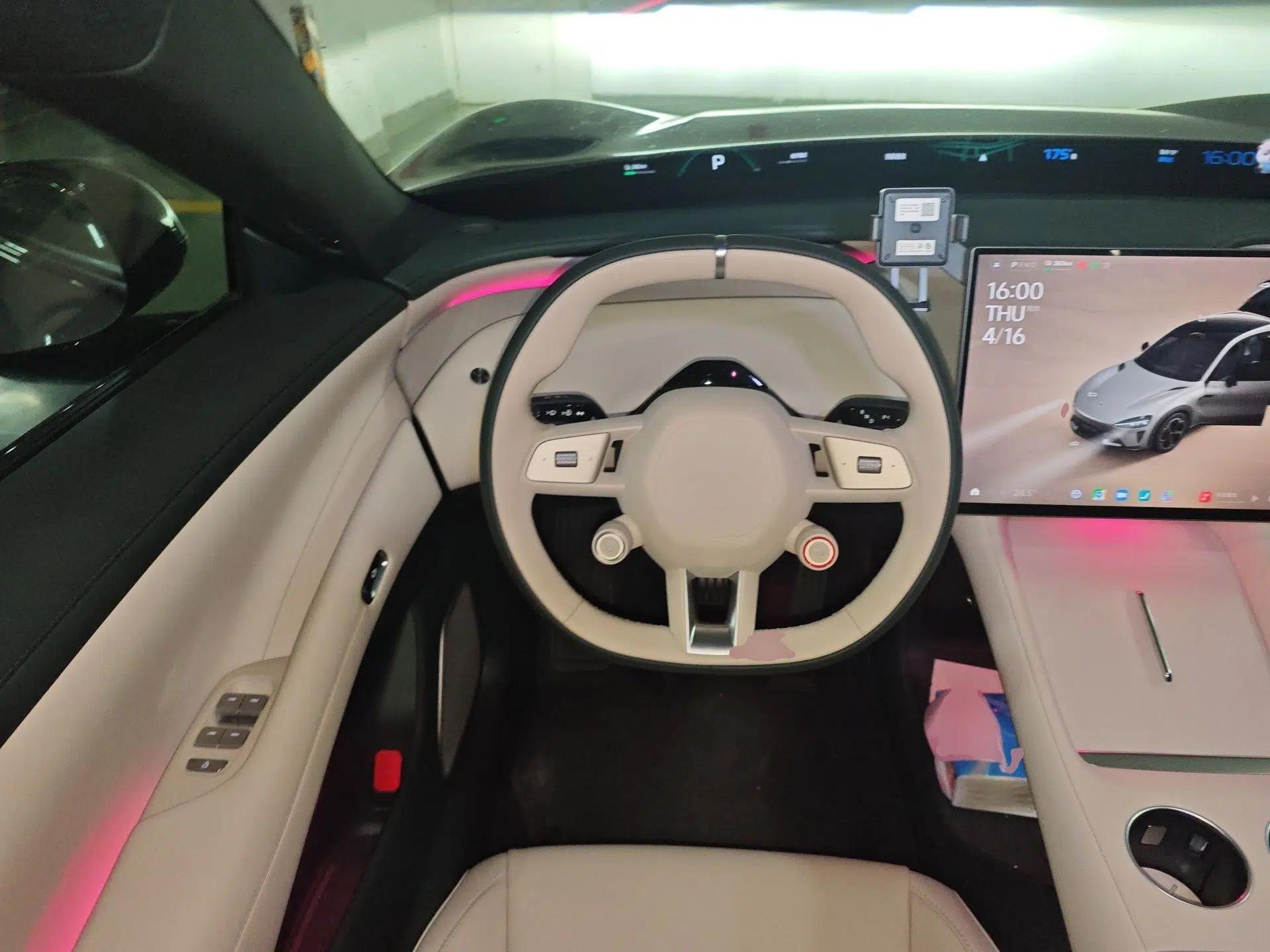 Xiaomi Auto YU7 2025 Ultra-Long Range All-Wheel Drive Pro Version — миниатюра 11