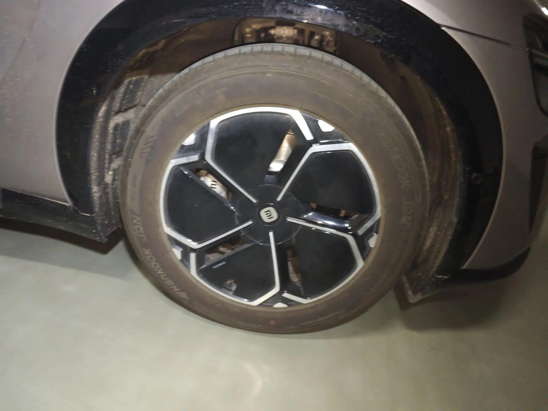 Xiaomi Auto YU7 2025 Ultra-Long Range All-Wheel Drive Pro Version — миниатюра 8