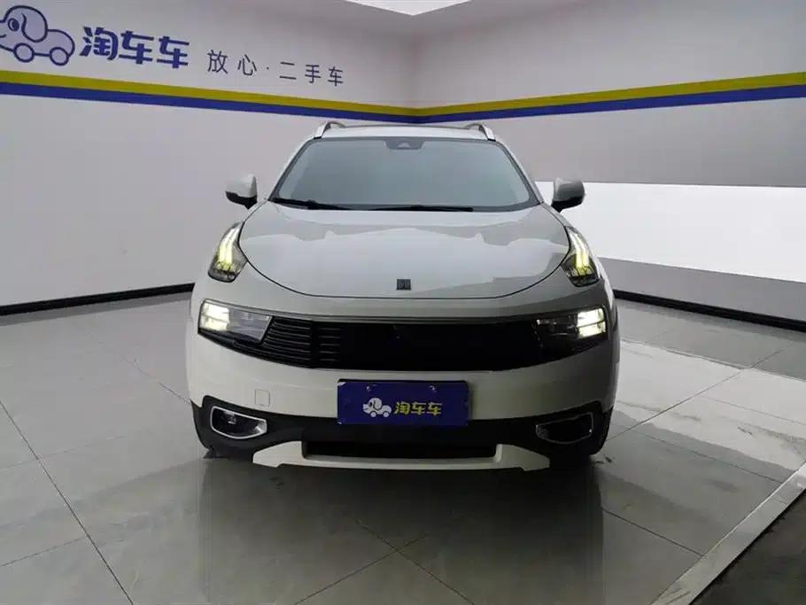 Lynk & Co 01 2017 2.0T 2WD Pro Edition — миниатюра 2