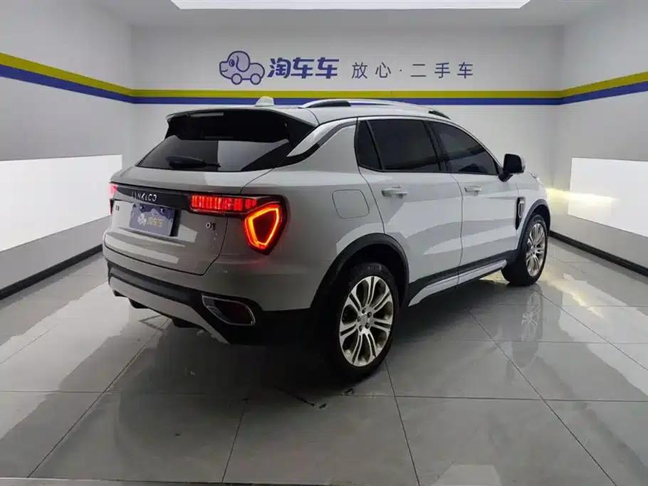 Lynk & Co 01 2017 2.0T 2WD Pro Edition — миниатюра 3