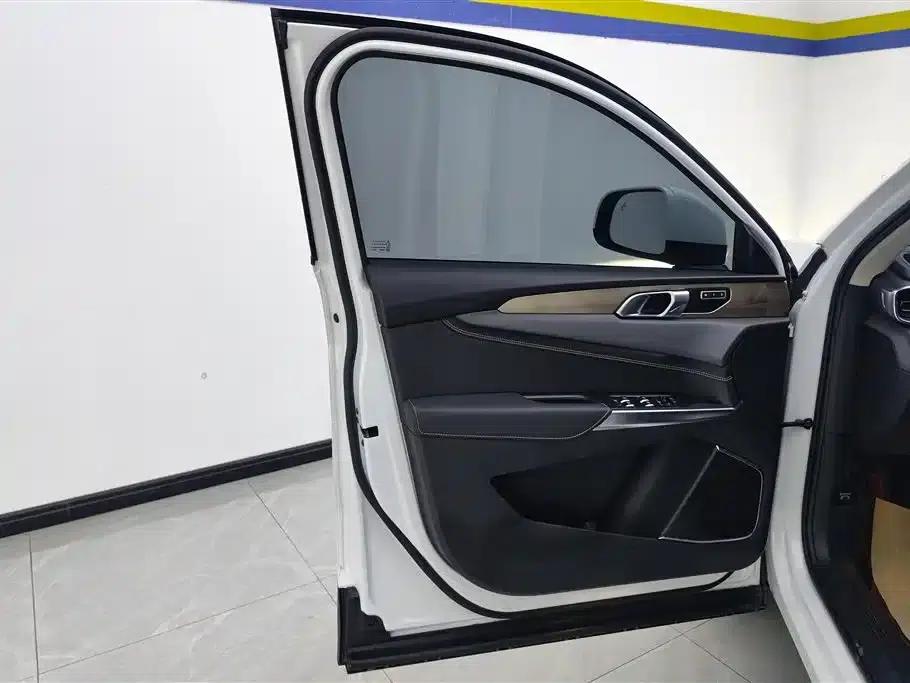 Lynk & Co 01 2017 2.0T 2WD Pro Edition — миниатюра 7