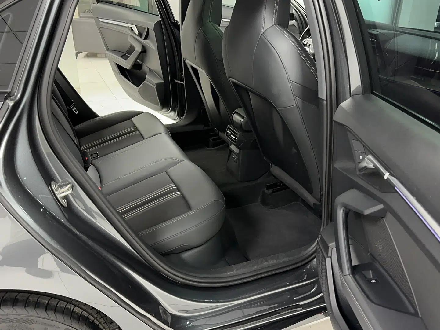 Audi A3 2024 A3L Limousine 35 TFSI Fashion Sport Model — миниатюра 18