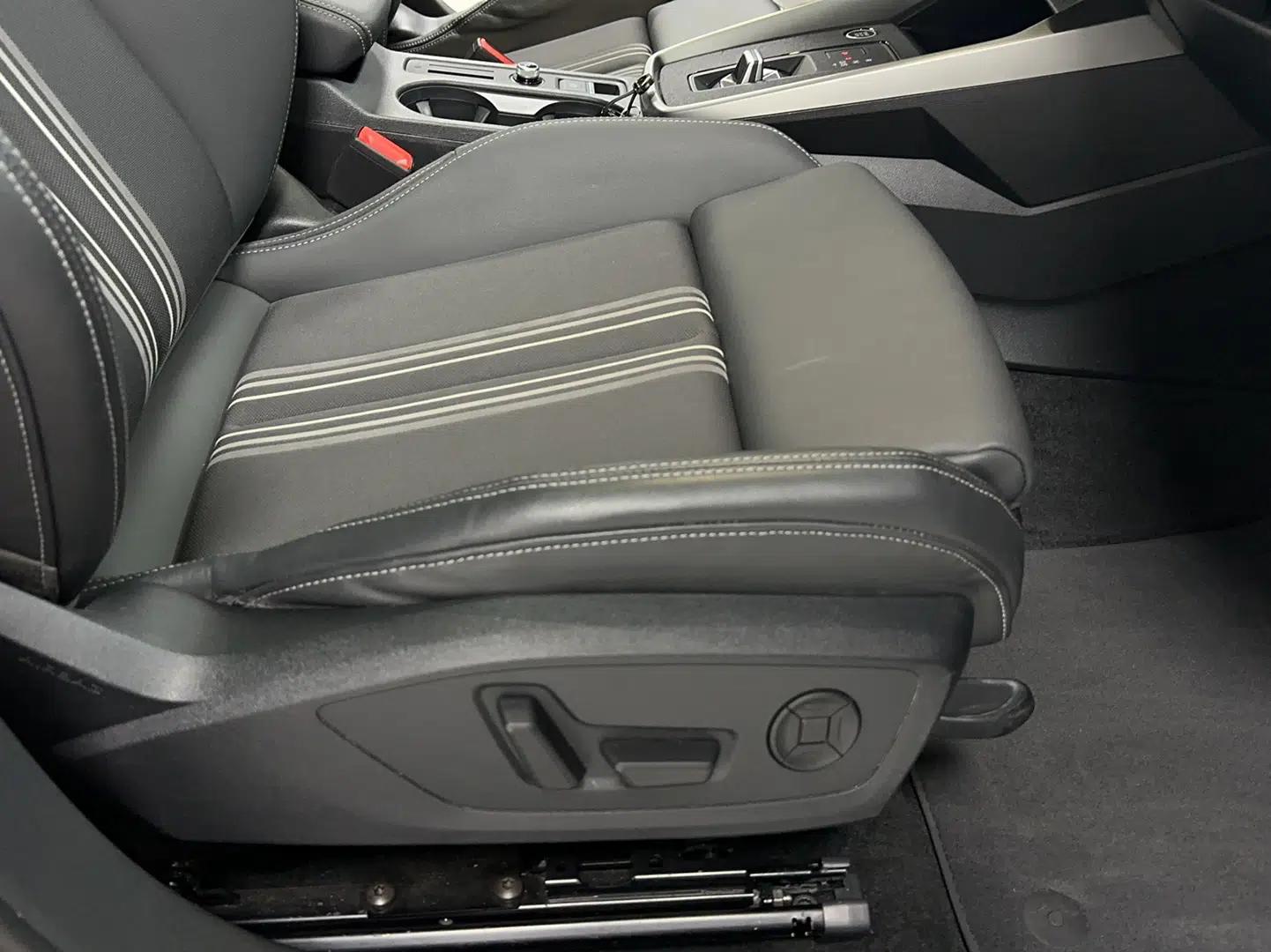 Audi A3 2024 A3L Limousine 35 TFSI Fashion Sport Model — миниатюра 7