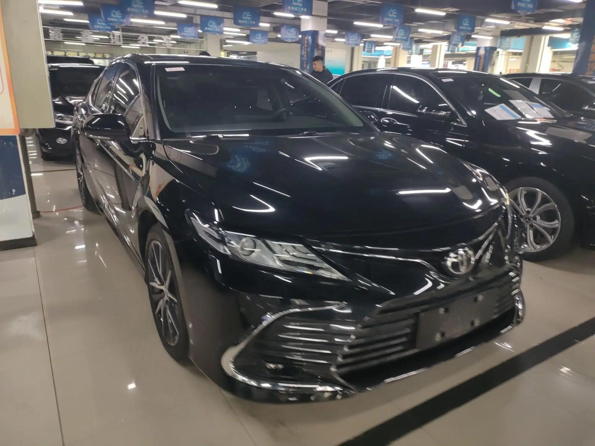 Toyota Camry 2021 2.5G Luxury Edition — миниатюра 3