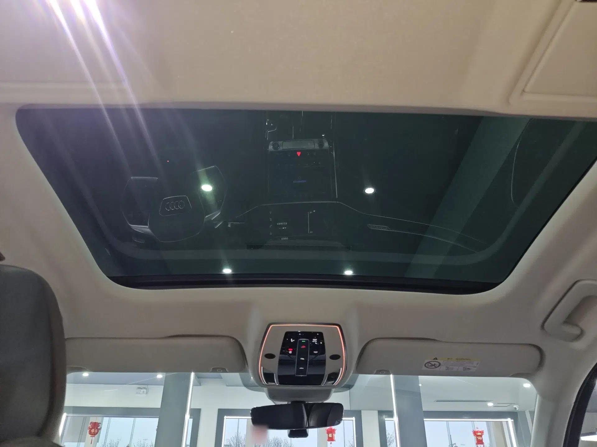 Audi A8 2021 A8L 50 TFSI quattro Comfort Model — миниатюра 20