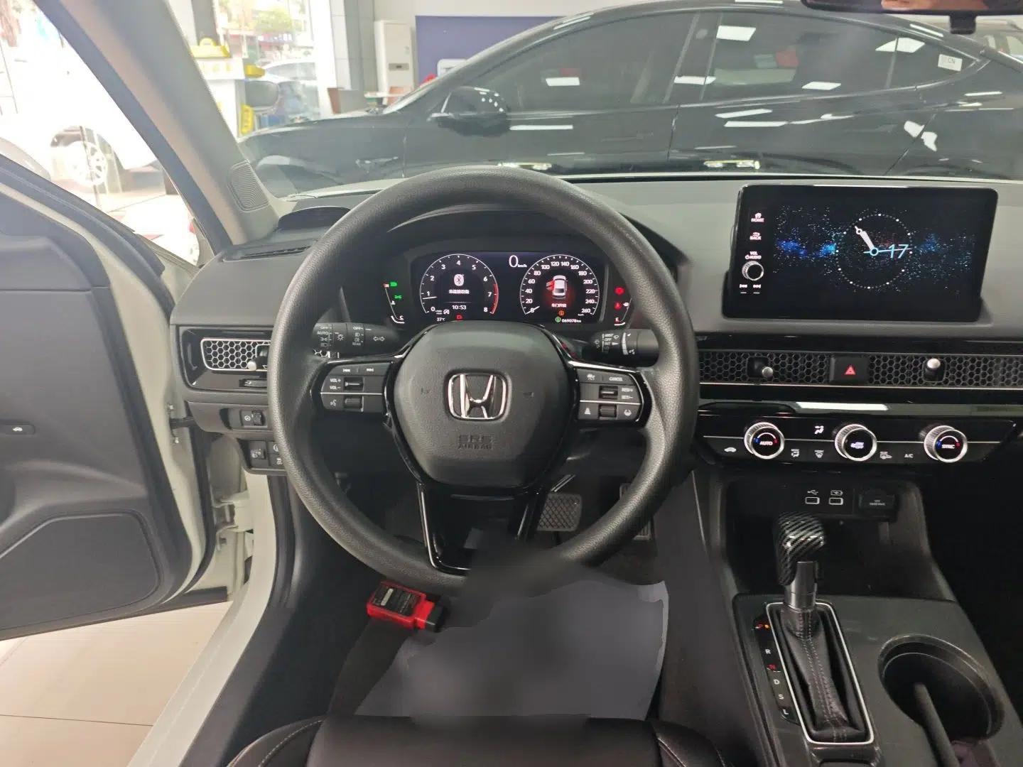 Honda Civic 2022 240TURBO CVT Dynamic Edition — миниатюра 13