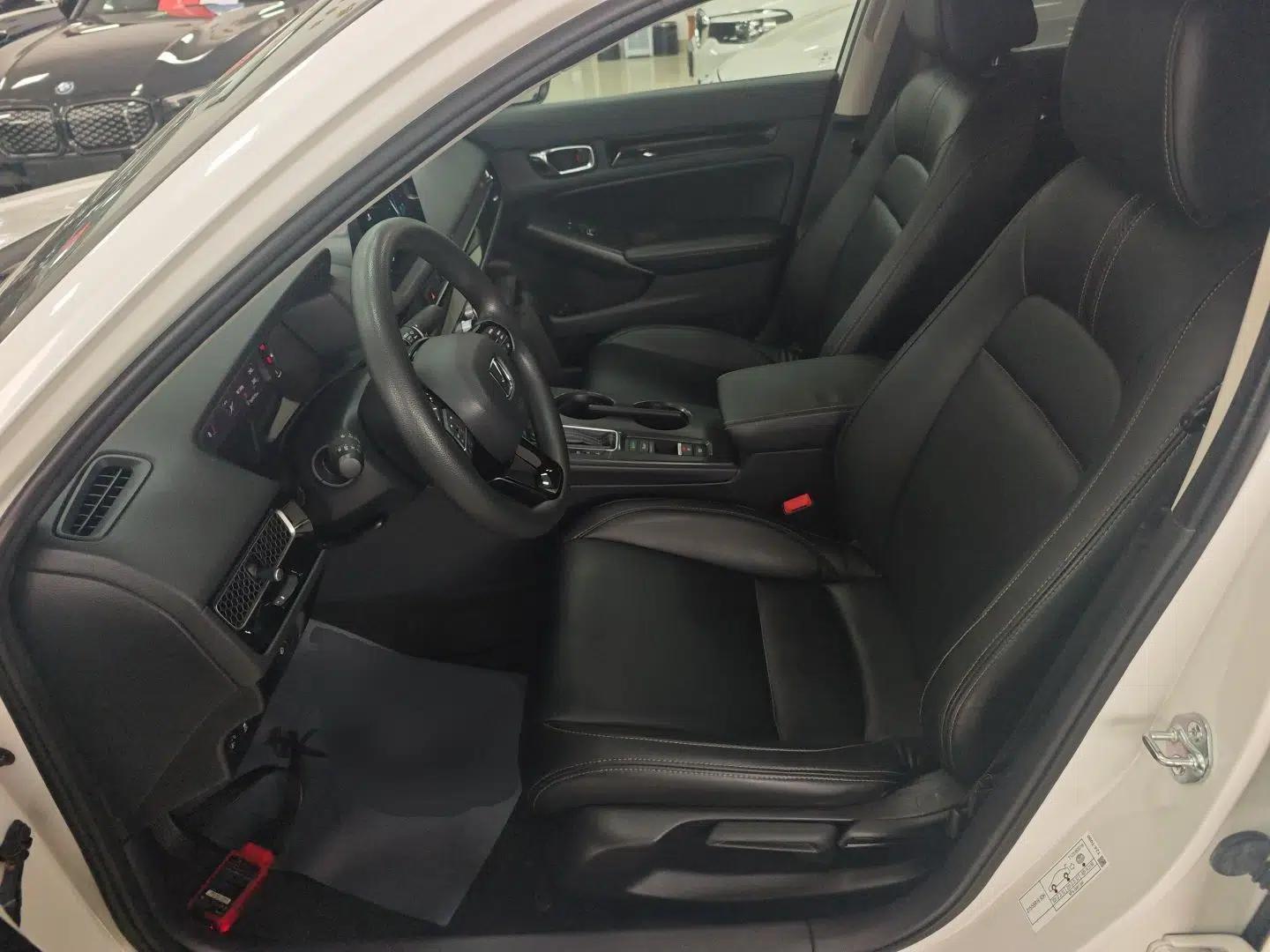 Honda Civic 2022 240TURBO CVT Dynamic Edition — миниатюра 17