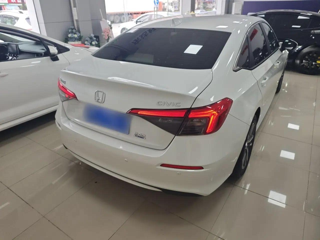 Honda Civic 2022 240TURBO CVT Dynamic Edition — миниатюра 4